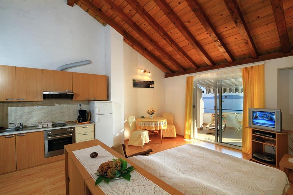 Studio Apartment In Pisak With Seaview, Terrace, Air Condition, Wifi Exterior photo